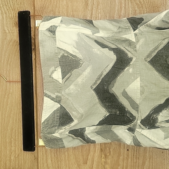 Banana Republic Gray and White Italian Linen Strapless Dress Size 2 and 6 - Picture 3 of 10